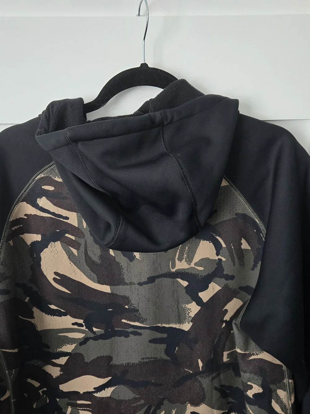 Like New! Mens XL Burton Camo Zip Hoodie - Black & Olive